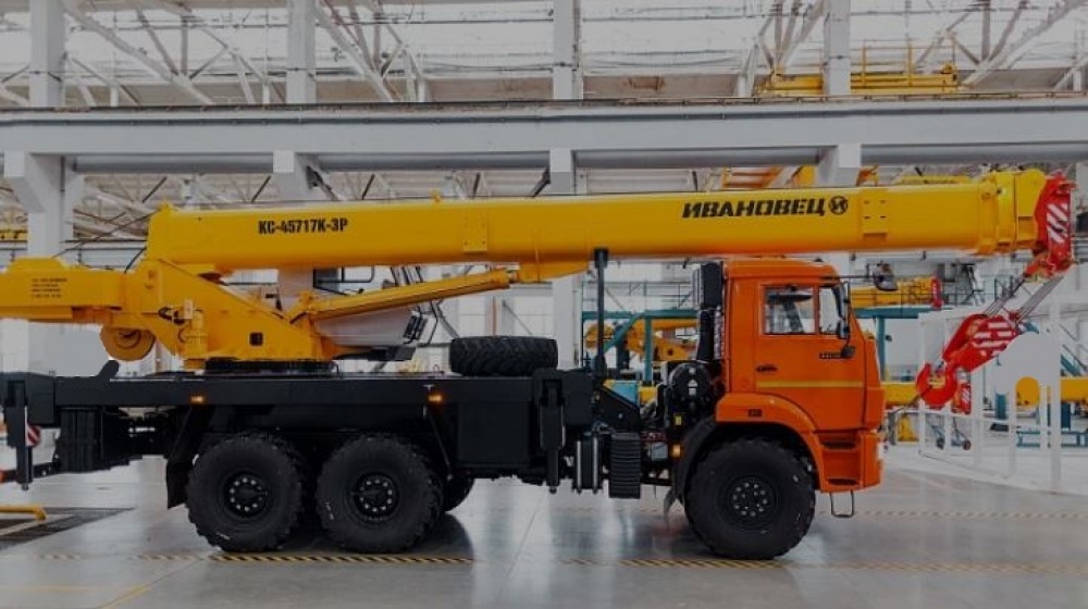 Автокран Ивановец КС-45717К-3Р на базе шасси КАМАЗ-43118