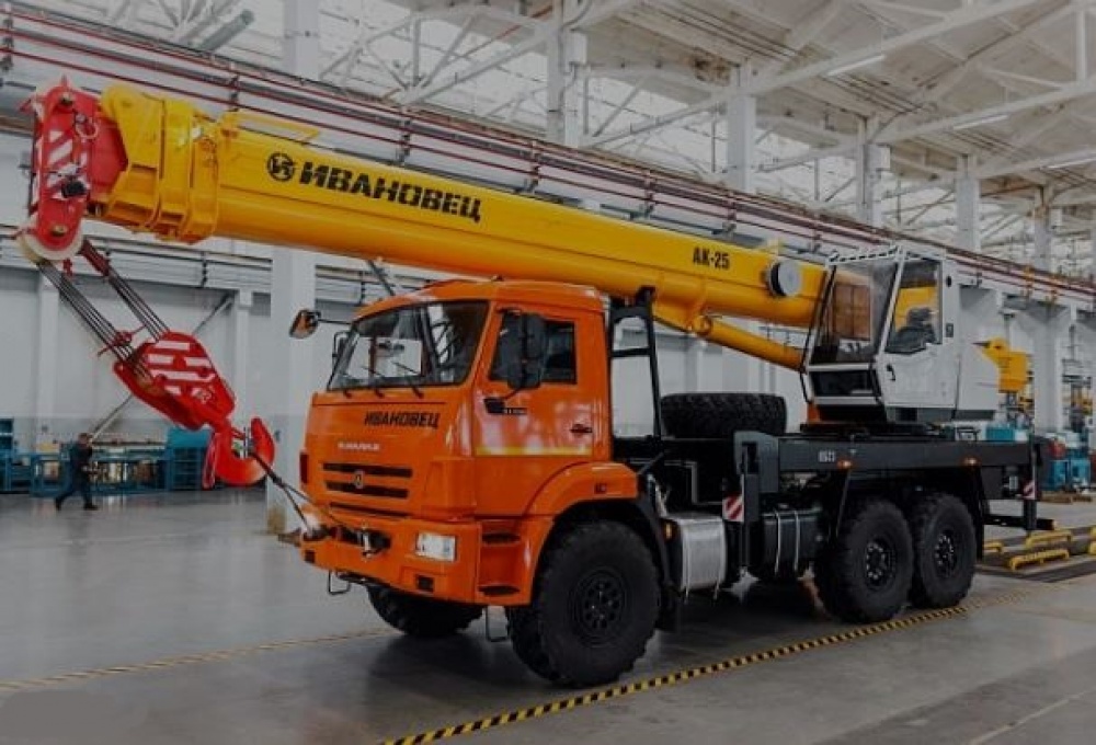 Автокран Ивановец КС-45717К-3Р на базе шасси КАМАЗ-43118