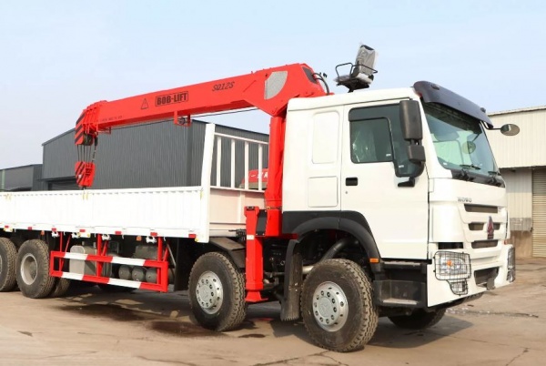 КМУ с телескопической стрелой SQ12SA4