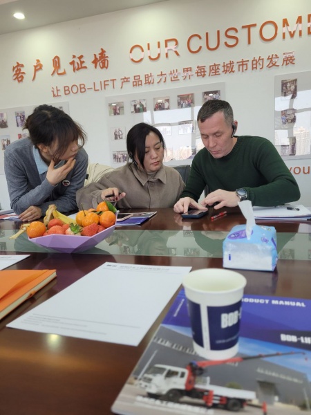 Завод по изготовлению КМУ BOB-LIFT: взгляд изнутри.